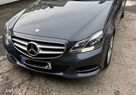 Mercedes-Benz E 220 BlueTEC AVANTGARDE AVANTGARDE