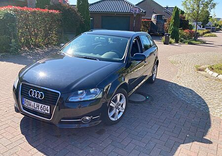 Audi A3 1.2 TFSI Attraction Sportback Attraction