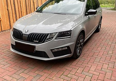 Skoda Octavia 2.0 TDI SCR DSG 4x4 RS Combi RS