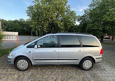VW Sharan Volkswagen 1.9TDI 96kW Comfortline Comfortline