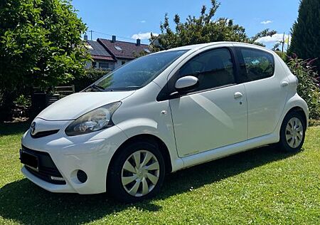 Toyota Aygo (X) Aygo (X) 1,0-l-VVT-i Cool & GO Cool & GO
