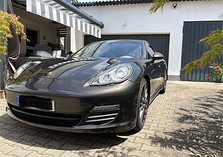 Porsche Panamera 4S S