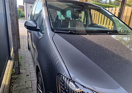 VW Sharan Volkswagen 2.0 TDI DSG 130kW BMotion Tech Highli...