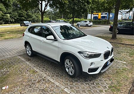 BMW X1 sDrive18d Advantage, Navi, 18 Zoll, AHK