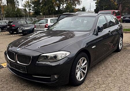 BMW 520d Touring - AHK, Panorama, Klimaaut. SZH,Navi