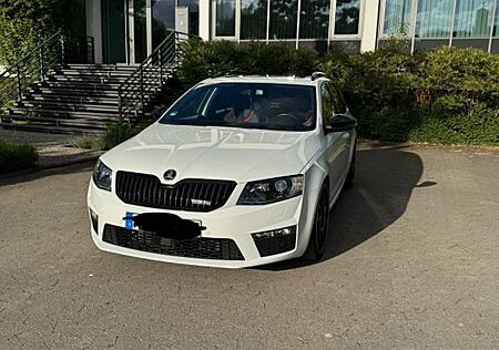 Skoda Octavia 2.0 TDI DSG RS Combi RS
