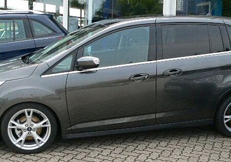 Ford Grand C-Max 1,0 EcoBoost 92kW Titanium Titanium