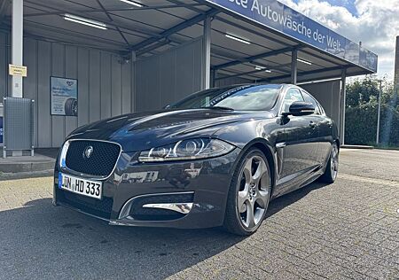 Jaguar XF 3.0 L V6 Diesel S R-Sport