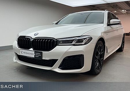 BMW 530e A xDrive Tou LCProf,ad,LED,AHK,HUD,Pano