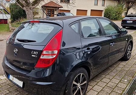 Hyundai i30 blue 1.4 Comfort Sport