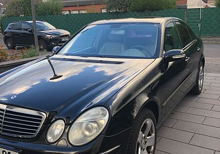 Mercedes-Benz 220 Avantgarde W211