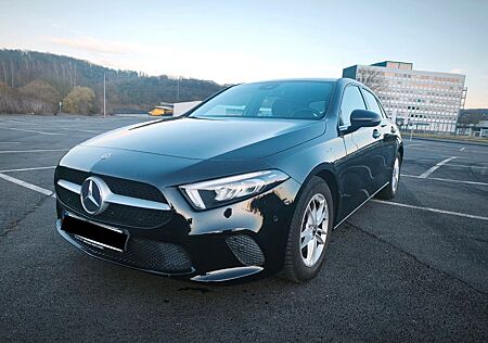 Mercedes-Benz A 200 Style *PDC*NAVI*LED*SHZ*