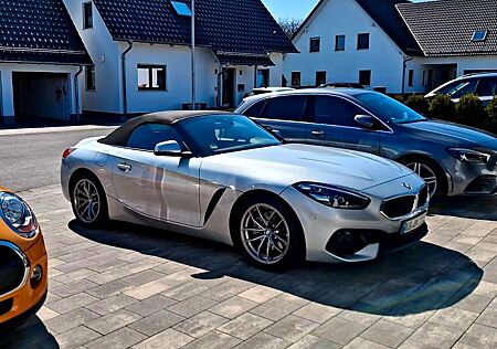 BMW Z4 sDrive30i Advantage A ADVANTAGE