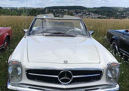 Mercedes-Benz SL 280 Pagode