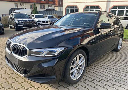 BMW 318 i Facelift*ShZ*Navi*Kamera*Sel.Beam*LiveCock