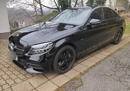 Mercedes-Benz C 300 e 9G-TRONIC AMG Line+STANDKLIMA+PANO+DAB+