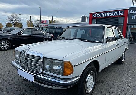 Mercedes-Benz 240 240D H-Kennzeichen/ Servolenkung