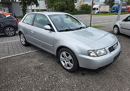 Audi A3 1.6 Ambition "orig. 130' km + Tüv neu"