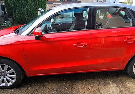 Audi A1 1.6 TDI Sportback rot-silber