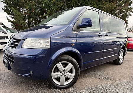 VW T5 Multivan Volkswagen United/Navi/SHZ/AHK/Tisch/Scheckheft