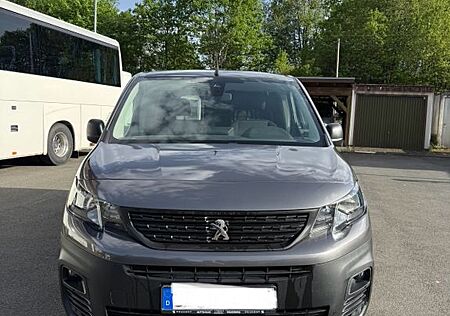 Peugeot Partner mit Campingmodul