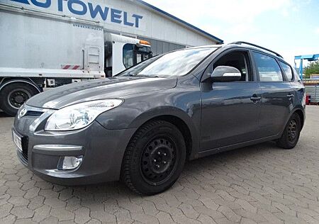 Hyundai i30 cw*Comfort*Klimaautomatik*Alufelgen*TÜV*
