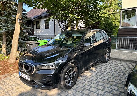 BMW X1 xDr 25iA Sport NaviPl,LED,Panor,HUD,Kam,