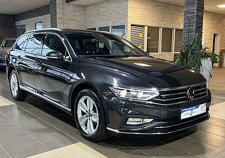 VW Passat Volkswagen Elegance*Cockpit*AHK*Navi*LED*R.Cam*ACC*