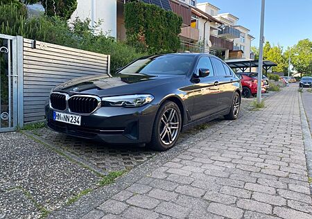 BMW 520d xDrive A -