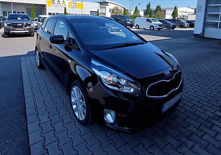 Kia Carens 1.7 CRDi 141PS Dream Team
