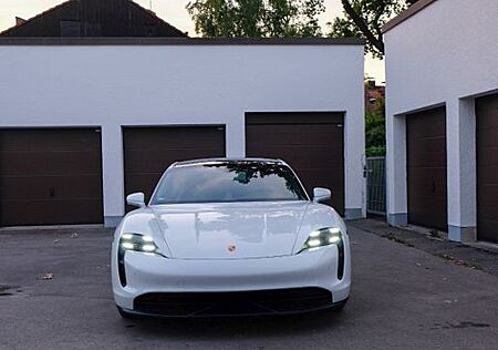 Porsche Taycan Chrono, Bose, Approved 26, Perf+