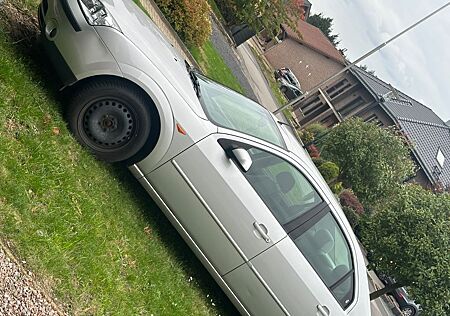 Ford Mondeo 1.8 92 kW Ghia Ghia