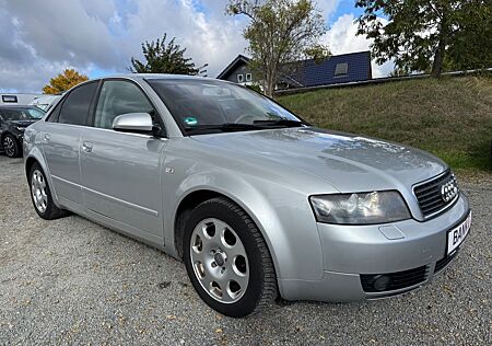 Audi A4 2.0 XENON/KLIMAAUT/PARKPILOT/TÜV 07/2027!!