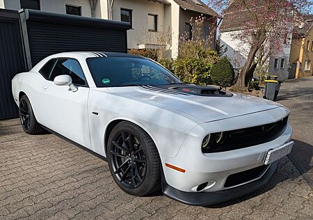 Dodge Challenger 6,4L R/T Scat Pack Shaker Xenon