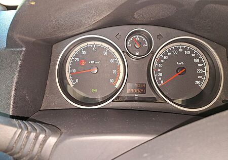 Opel Astra Caravan 1.8 ECOTEC Edition 111 Jahre E...