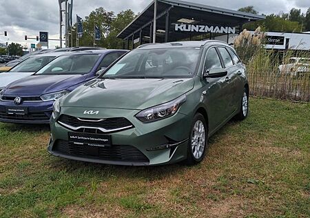 Kia Cee'd Sportswagon cee'd 1.5 SW T-GDI Vision ACC PDC Kamera DynLi