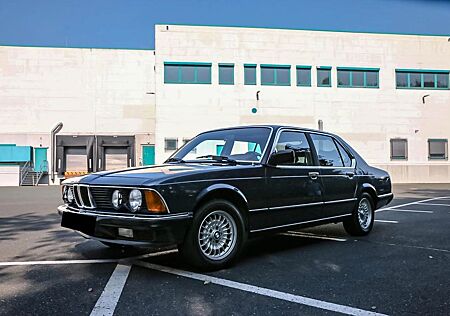 BMW 745