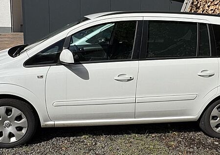 Opel Zafira 1.7 CDTI ecoFLEX 81kW Family Plus Fam...