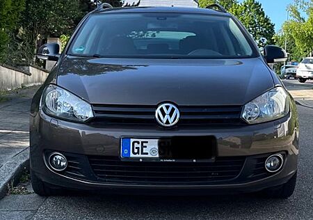 VW Golf Volkswagen 1.6 TDI MATCH, Pano, AHK und WR