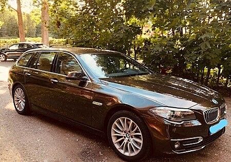BMW 530d Touring A Luxury Line Luxury Line