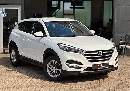 Hyundai Tucson blue Classic 2WD Navi 1.Hand...