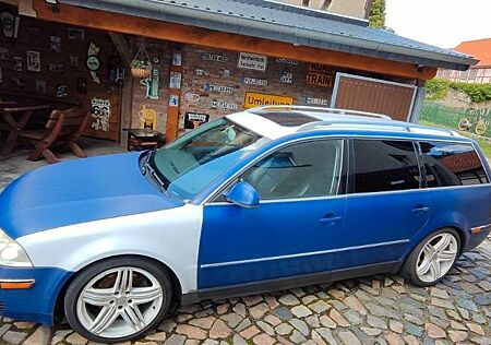 VW Passat Variant Volkswagen 2.5 V6 TDI tipt. 4mot. Exclus...