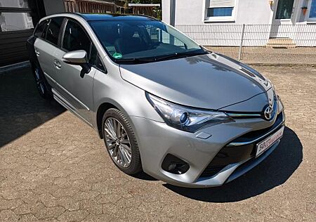 Toyota Avensis Tourins Sports Executive Automatik