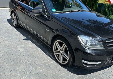 Mercedes-Benz C 220 CDI 4MATIC T Autom. -