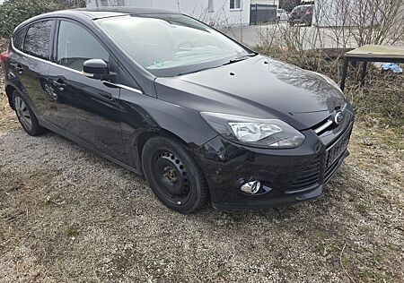 Ford Focus 2.0 TÜV 08/2026
