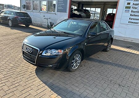 Audi A4 Lim. 2.0 SHZ PDC AUTOMATIK 1.HAND GEPLFEGT