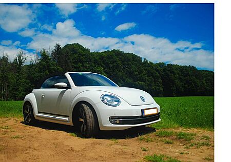 VW Beetle Volkswagen 2.0 TDI DSG BMT Design Cabriolet Design