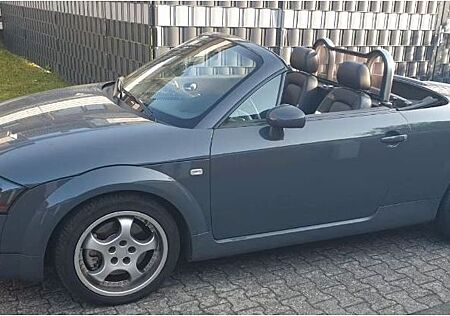 Audi TT Roadster 1.8T -