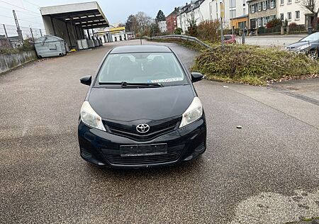 Toyota Yaris Cool