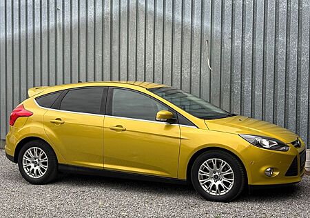 Ford Focus Lim. Titanium°KLIMA°SITZHEIZUNG°PDC°